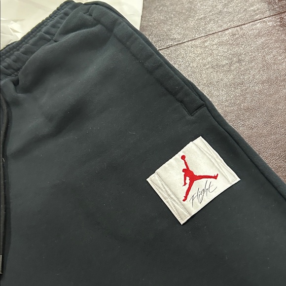 🔥JORDAN FULL OUTFIT.Black Hoodie with Red Emblem, pants with iconic logo 😉☄️☄️ - Picture 12 of 12